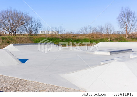 Skateboard park on the Edogawa riverbank in Matsudo City, Chiba Prefecture January 2026 Skateboard park on the Edogawa riverbank in Matsudo City, Chiba Prefecture January 2026 135611913