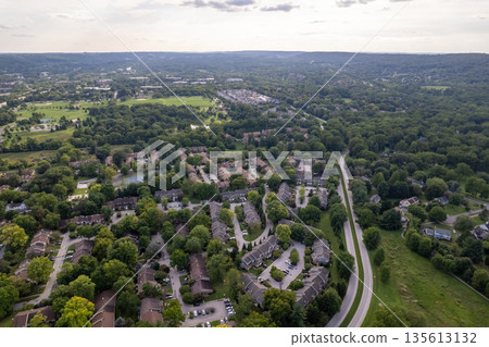 A view of a residential area with houses and trees. Chesterbrook, Pensilvania. USA A view of a residential area with houses and trees. Chesterbrook, Pensilvania. USA 135613132