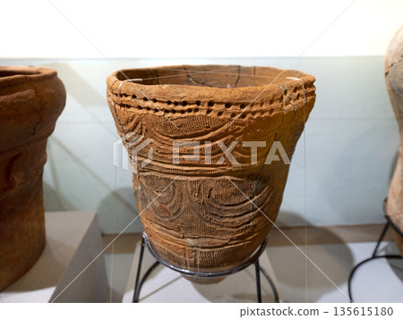 繩文陶器深碗 繩文陶器深碗 135615180