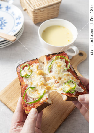 披薩吐司 135615852