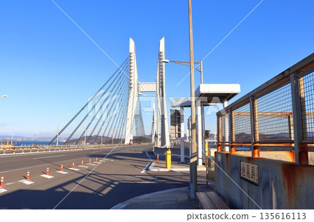 岩黑島巴士站及瀨戶內中央高速公路(瀨戶內大橋)IC(香川縣坂出市) 岩黑島巴士站及瀨戶內中央高速公路(瀨戶內大橋)IC(香川縣坂出市) 135616113