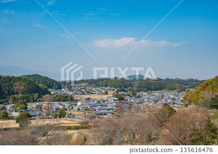 奈良縣飛鳥村的冬季景色 135616476