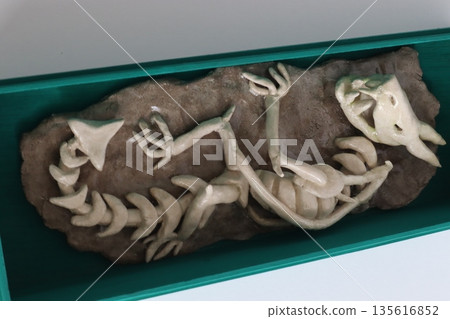 黏土龍工藝品 135616852