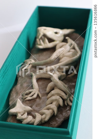 黏土龍工藝品 135616866