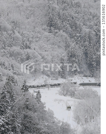 Snow-covered Iiyama Line Snow-covered Iiyama Line 135616902