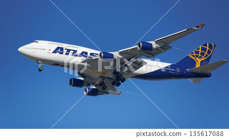 Atlas Air Boeing 747 135617088