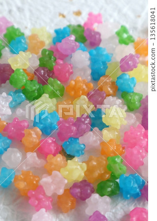彩色紙屑糖果 135618041