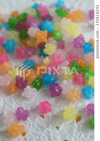 彩色紙屑糖果 彩色紙屑糖果 135618242