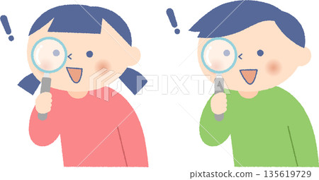 拿著放大鏡的男孩和女孩 135619729