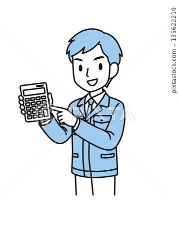 圖:一名身穿技術工作服的男子指著計算機並報出價格 圖:一名身穿技術工作服的男子指著計算機並報出價格 135622219