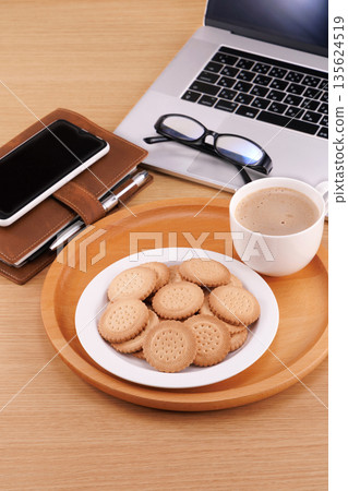 biscuit break business 135624519