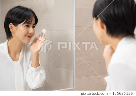 一個卸妝的女人 一個卸妝的女人 135625136