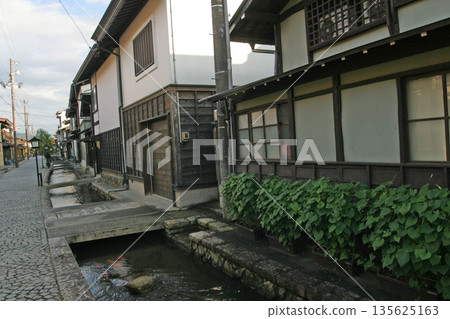 Hida Furukawa,瀨戶川和Shirakabe倉庫 Hida Furukawa,瀨戶川和Shirakabe倉庫 135625163