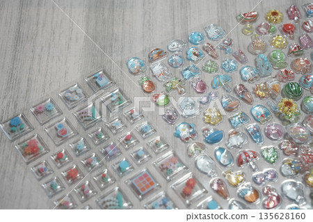 非常受歡迎的3D貼紙 非常受歡迎的3D貼紙 135628160