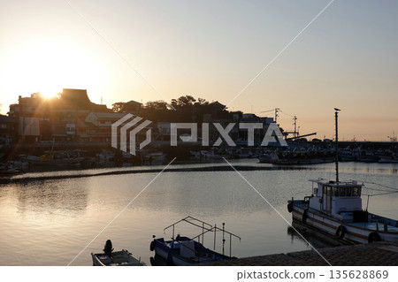 Tomonoura Port at dawn 135628869