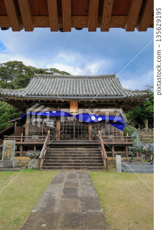 長崎縣平戶市龜岡神社參拜殿 135629195
