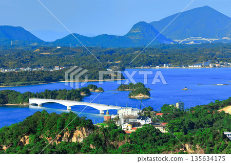 [Kumamoto Prefecture] Amakusa Matsushima and the Amakusa Five Bridges (Amakusa Pearl Line) on a clear day 135634175