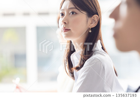 女商人 135637193