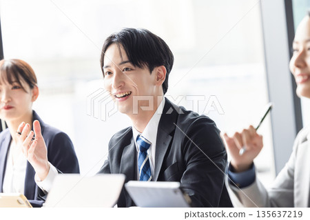 商業場景 135637219