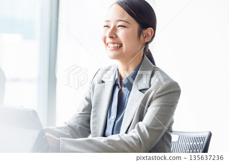 Business woman 135637236