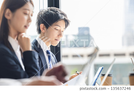 商業場景 135637246