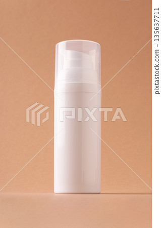 Top view cosmetic bottle, minimal skincare packaging background Top view cosmetic bottle, minimal skincare packaging background 135637711