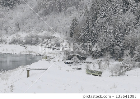 Snow-covered Iiyama Line 135641095