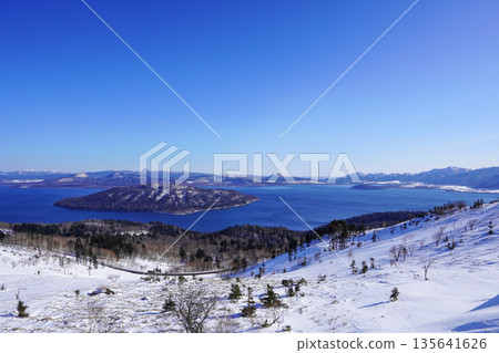 View of Lake Kussharo from Bihoro Pass (January 2026) View of Lake Kussharo from Bihoro Pass (January 2026) 135641626