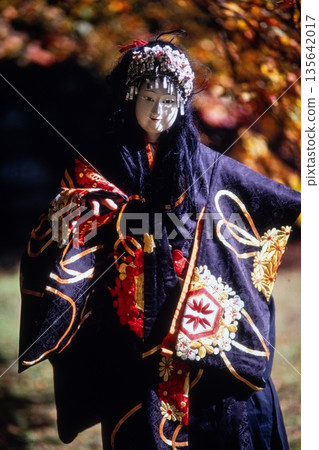 [Niigata Prefecture, Sado, Fumiya Doll] Nationally designated Important Intangible Folk Cultural Property 135642017