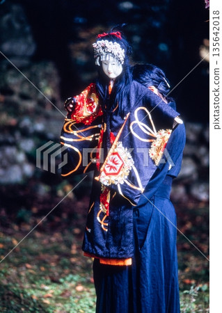 [Niigata Prefecture, Sado, Fumiya Doll] Nationally designated Important Intangible Folk Cultural Property 135642018