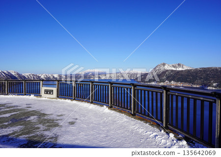 2026年冬季的摩週湖(阿寒摩週國立公園) 2026年冬季的摩週湖(阿寒摩週國立公園) 135642069