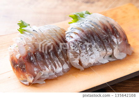 Delicious horse mackerel sashimi Delicious horse mackerel sashimi 135642108