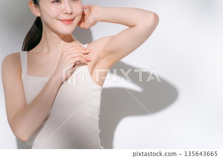 美麗的女性身體護理圖片 135643665