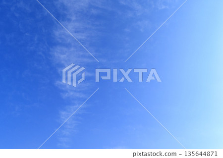 Refreshing blue sky Free space image (Fix photo) Refreshing blue sky Free space image (Fix photo) 135644871