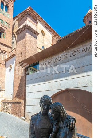 Mausoleum and Statue of the Lovers in Teruel Spain Mausoleum and Statue of the Lovers in Teruel Spain 135650905