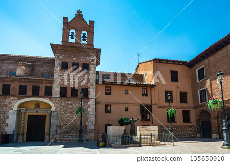 Statue of Brother Anselmo Polanco in Teruel 135650910