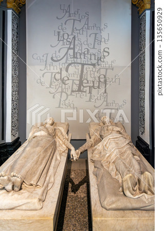 Tomb of the Lovers of Teruel 135650929