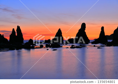 [和歌山縣] Hashiguiiwa Rocks的黎明（鹽之崎，紀伊半島） 135654801