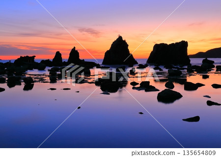 [和歌山縣] Hashiguiiwa Rocks的黎明（鹽之崎，紀伊半島） 135654809