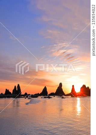 [和歌山縣] Hashiguiiwa Rocks的黎明（鹽之崎，紀伊半島） 135654822
