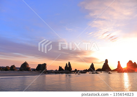 [和歌山縣] Hashiguiiwa Rocks的黎明（鹽之崎，紀伊半島） 135654823