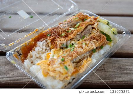 來自日本沖繩的美味傳統美食 135655271