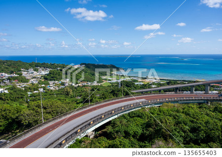日本沖繩非常美麗的海景 135655403