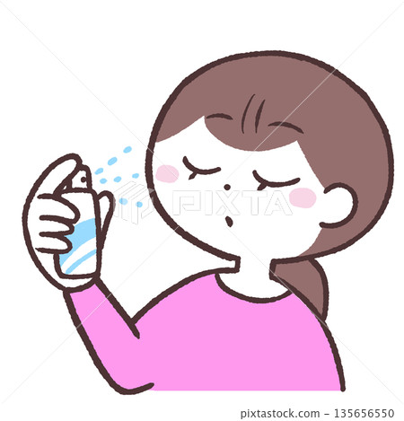 圖解：一名女子正在噴灑臉部 135656550