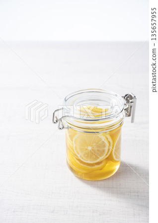 Honey lemon 135657955