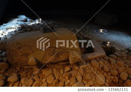 Yawatazuka Tomb Sarcophagus Exhibition Facility 135662131