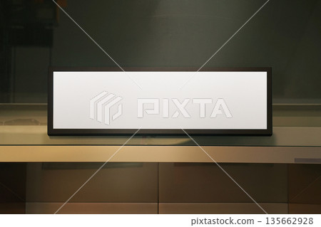 Indoor Elevator Small Electronic Billboard 135662928