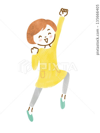 圖:一名女子跳起來揮舞拳頭 圖:一名女子跳起來揮舞拳頭 135666405