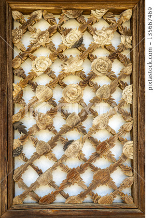 Flower latticework of Daeungbojeon Hall of Naeso Temple, Buangun, Jeollabukdo Flower latticework of Daeungbojeon Hall of Naeso Temple, Buangun, Jeollabukdo 135667469