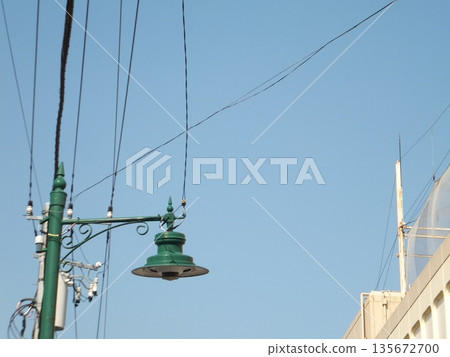 白天路燈 135672700